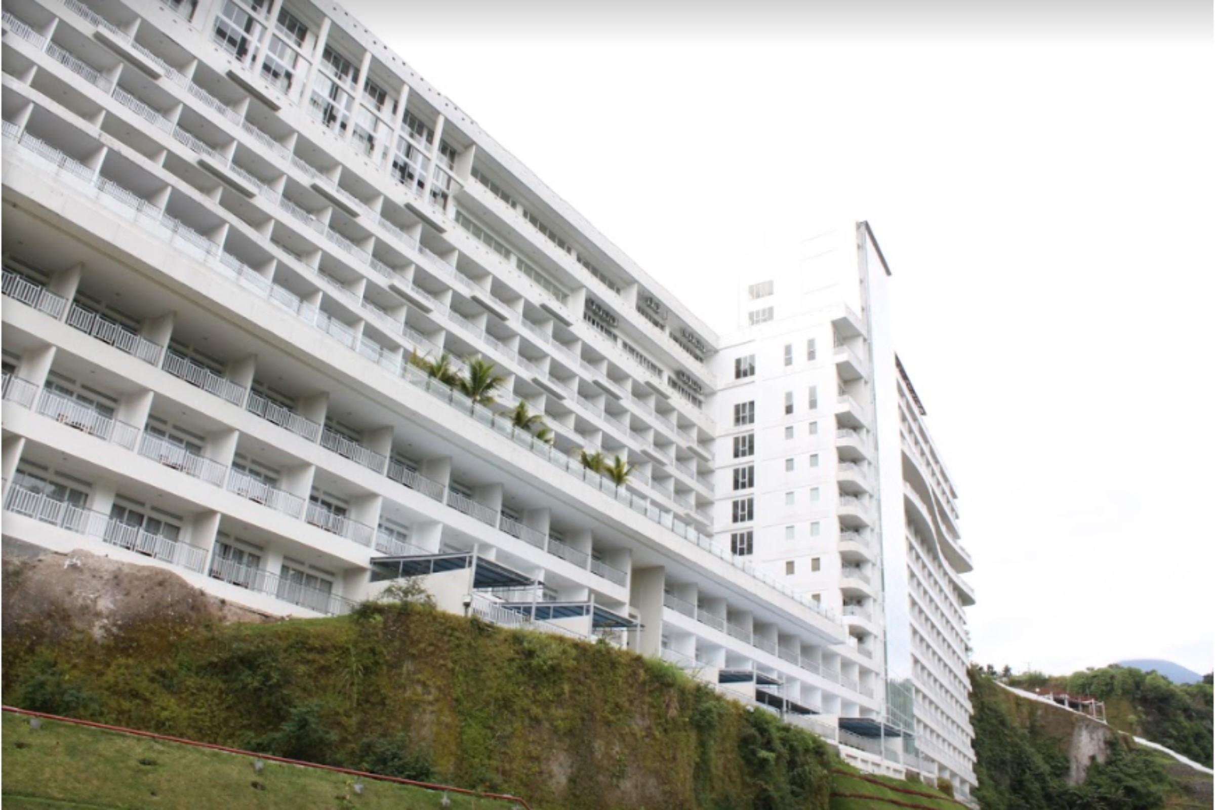 Le Eminence Convention & Hotel