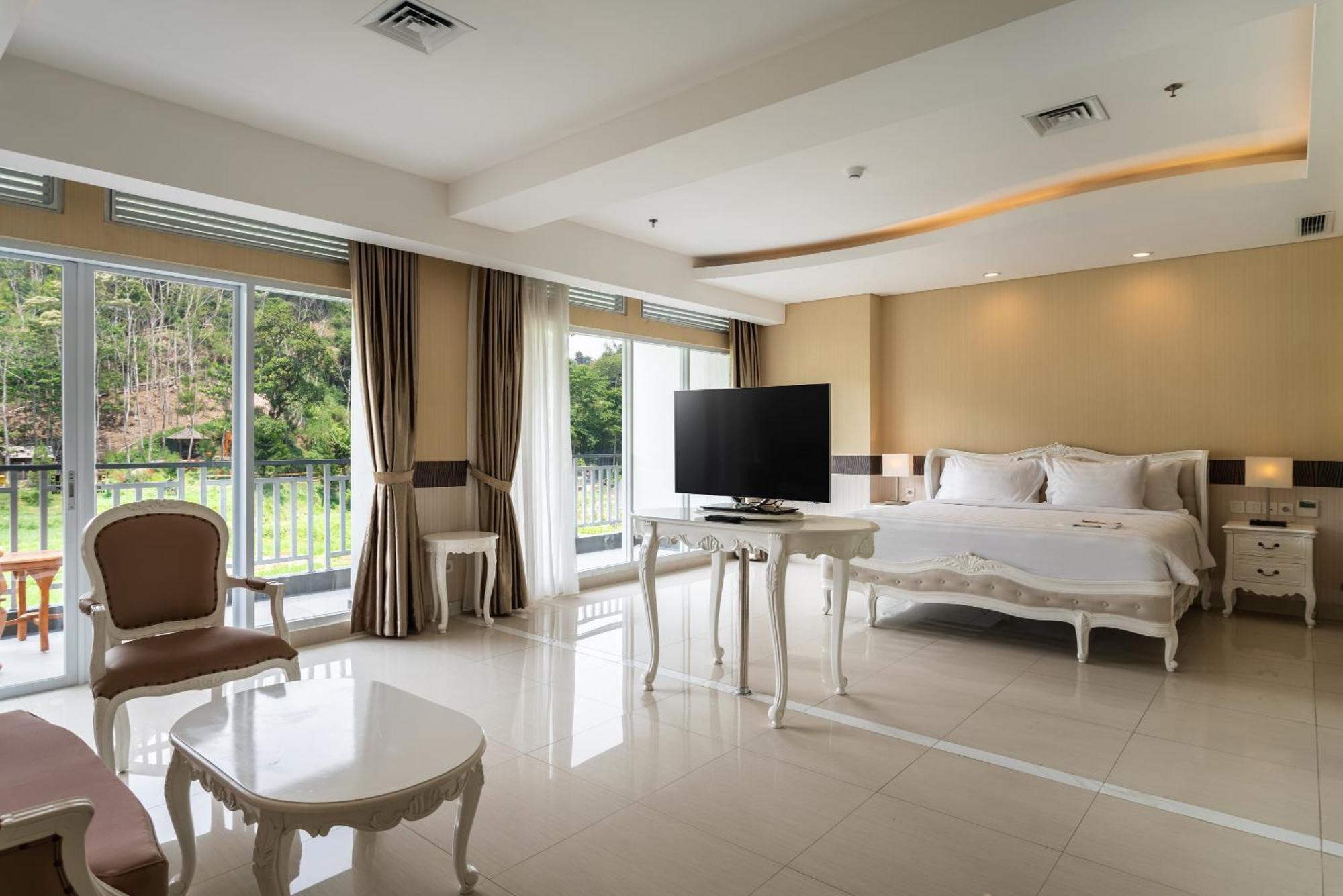 Le Eminence Convention & Puncak